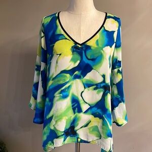 Floral watercolors women’s V neck blouse 3/4 bell sleeves flowy green blue wht M